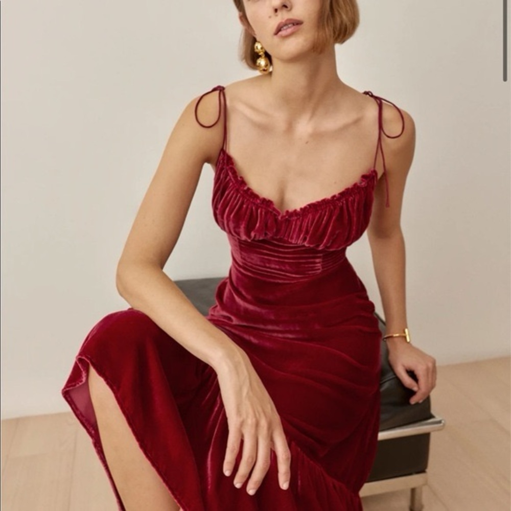 Reformation Oda Dress in Raspberry (Size 6)